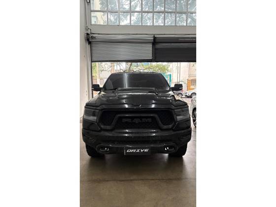 RAM 1500 5.7 V8 GASOLINA REBEL CD 4X4 AUTOMÁTICO RAM 1500 5.7 V8 GASOLINA REBEL CD 4X4 AUTOMÁTICO